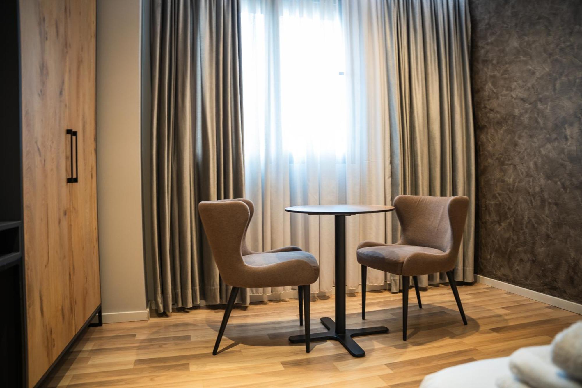 Center Boutique Hotel Tirana Kültér fotó