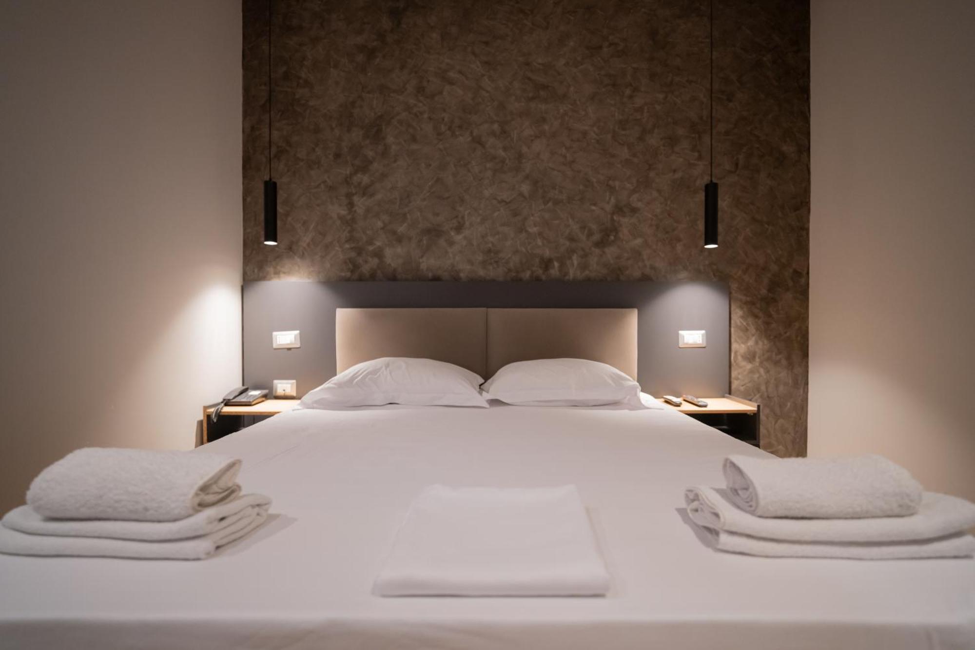 Center Boutique Hotel Tirana Kültér fotó