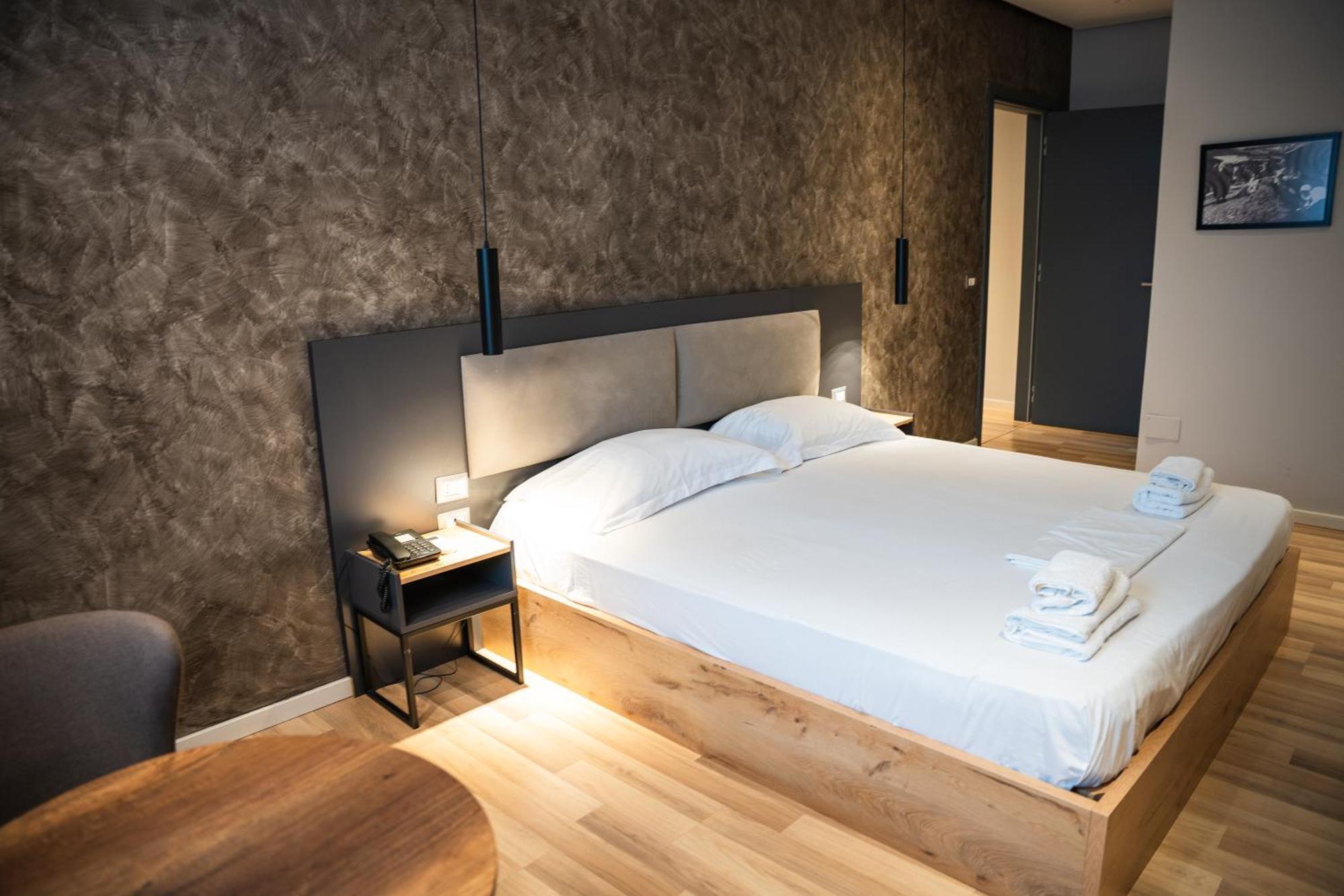 Center Boutique Hotel Tirana Kültér fotó