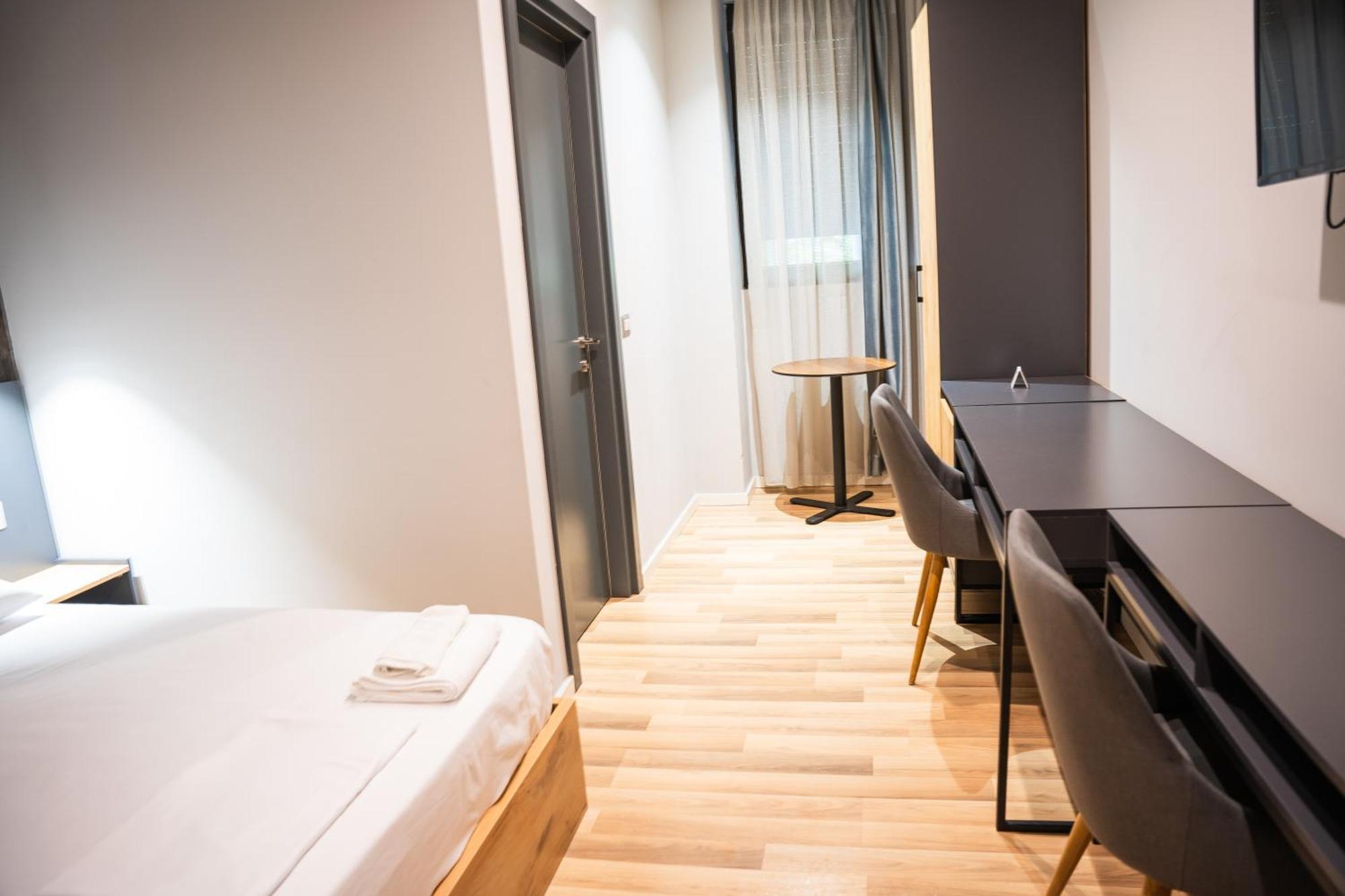 Center Boutique Hotel Tirana Kültér fotó