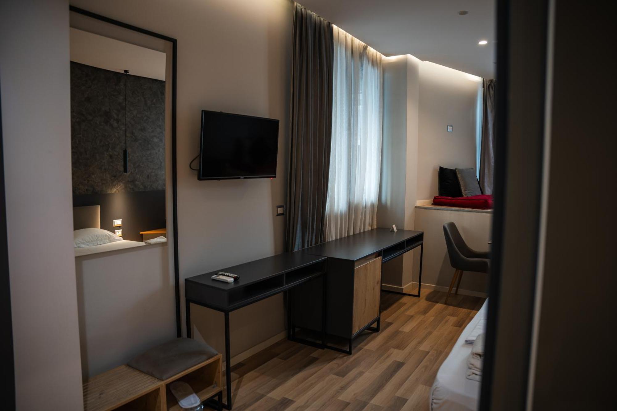 Center Boutique Hotel Tirana Kültér fotó