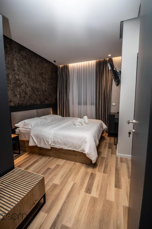 Center Boutique Hotel Tirana Kültér fotó