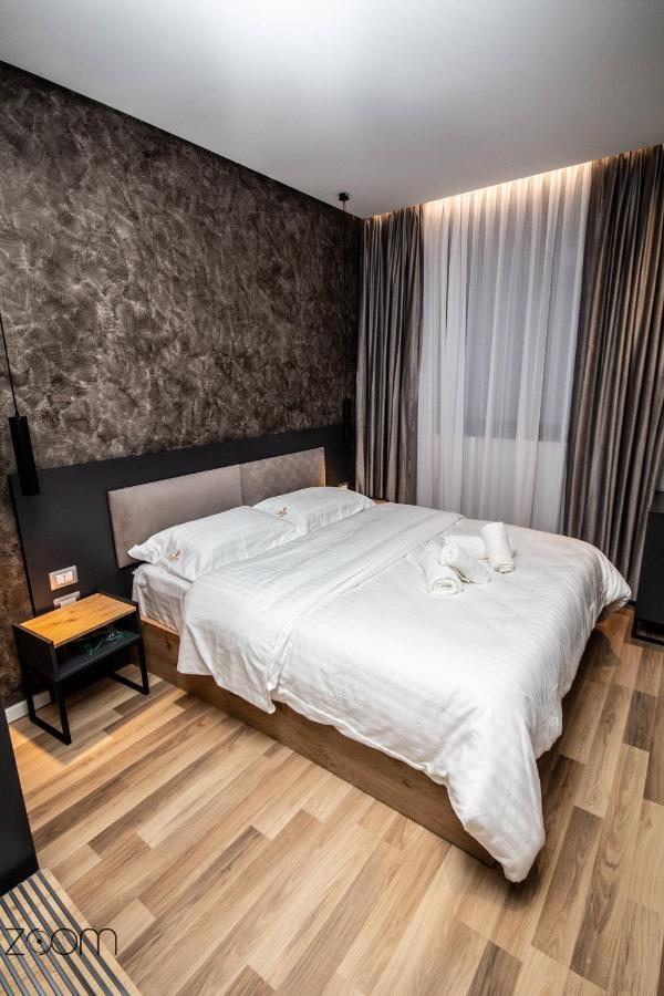 Center Boutique Hotel Tirana Kültér fotó