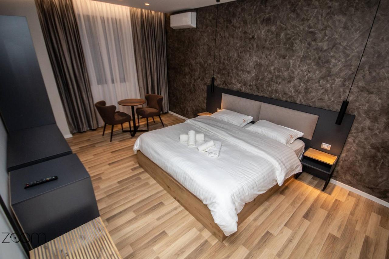 Center Boutique Hotel Tirana Kültér fotó